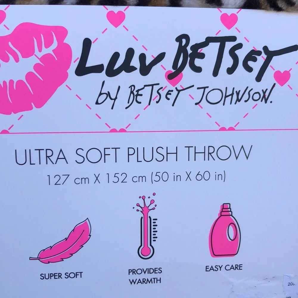 Luv Betsey by Betsey Johnson Animal Leopard Print Throw